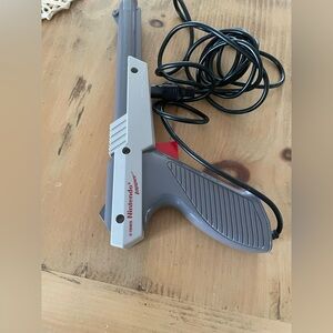 Vintage Nintendo 1985 Zapper Gun made in Japan.